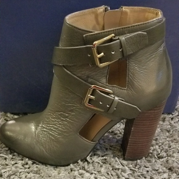 Atwell Ankle Booties Olive Green 7M BNIB - Picture 2 of 7